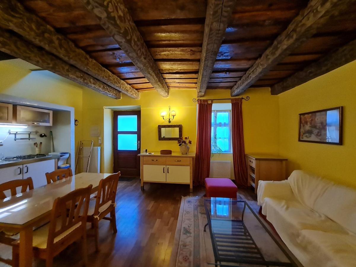 Magic Central Attic Apartment Prague Exterior photo