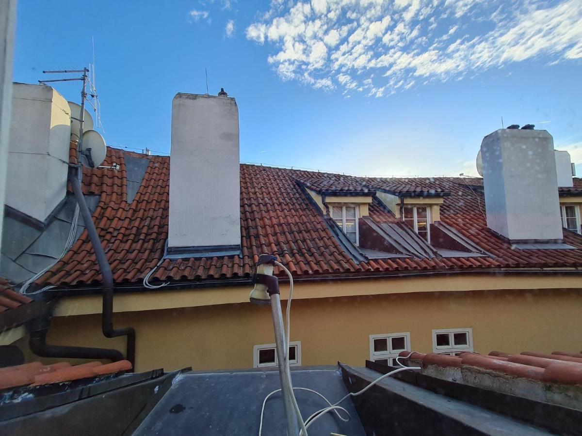 Magic Central Attic Apartment Prague Exterior photo
